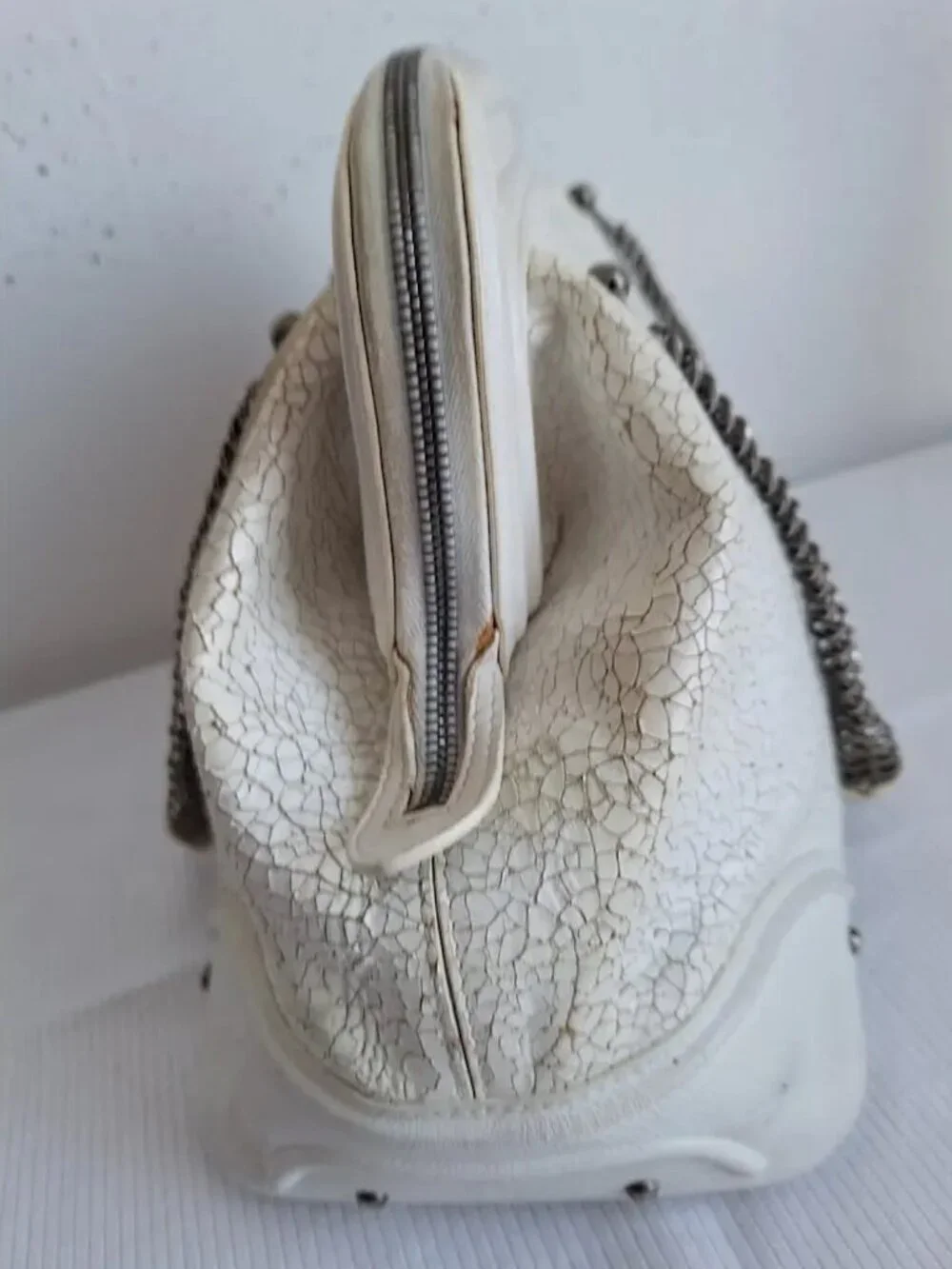 Vintage Dior white cracked leather bag in good condition - Picture 7 of 10